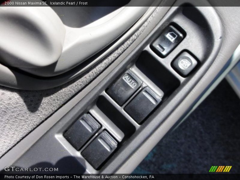 Icelandic Pearl / Frost 2000 Nissan Maxima SE
