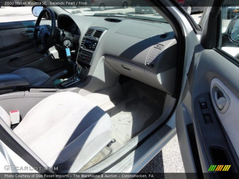 Icelandic Pearl / Frost 2000 Nissan Maxima SE