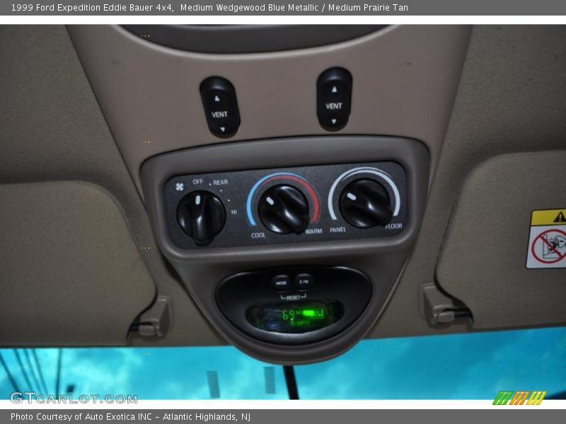 Medium Wedgewood Blue Metallic / Medium Prairie Tan 1999 Ford Expedition Eddie Bauer 4x4
