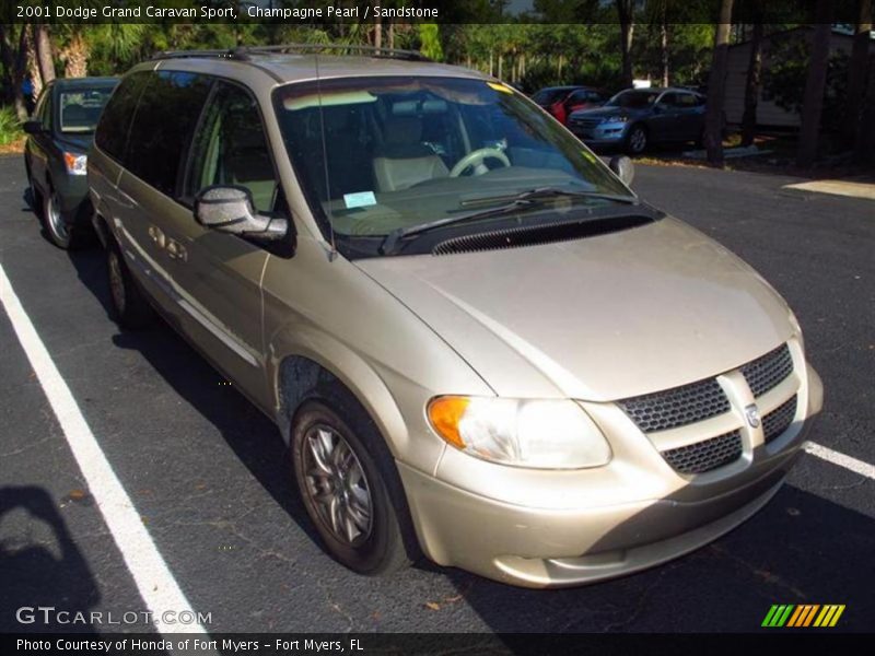 Champagne Pearl / Sandstone 2001 Dodge Grand Caravan Sport