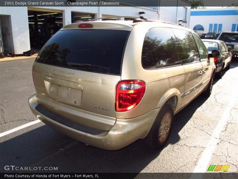 Champagne Pearl / Sandstone 2001 Dodge Grand Caravan Sport