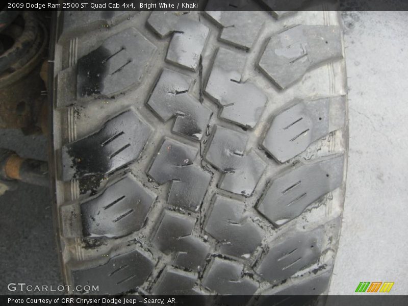 Bright White / Khaki 2009 Dodge Ram 2500 ST Quad Cab 4x4
