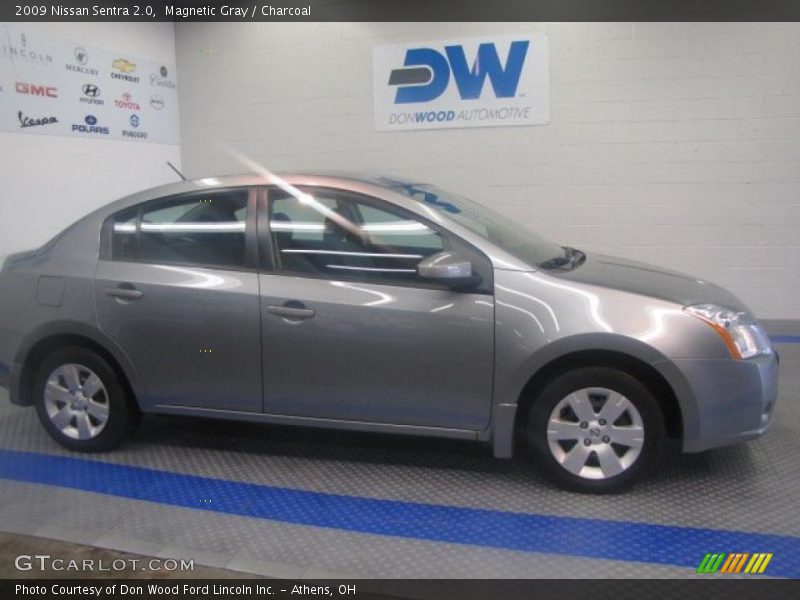 Magnetic Gray / Charcoal 2009 Nissan Sentra 2.0