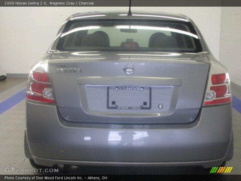 Magnetic Gray / Charcoal 2009 Nissan Sentra 2.0