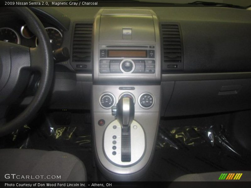 Magnetic Gray / Charcoal 2009 Nissan Sentra 2.0