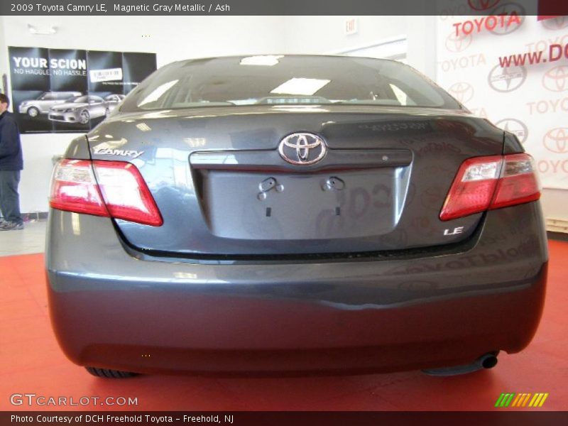 Magnetic Gray Metallic / Ash 2009 Toyota Camry LE