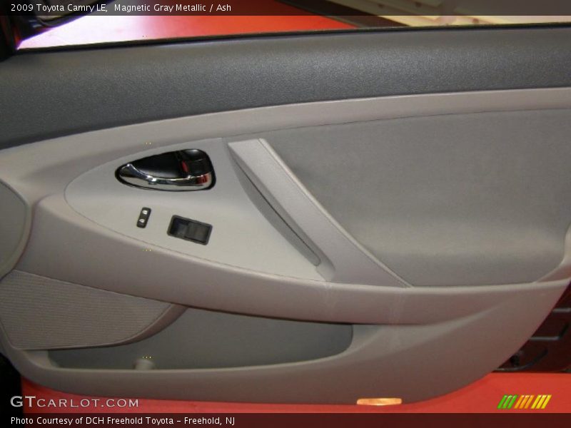 Magnetic Gray Metallic / Ash 2009 Toyota Camry LE