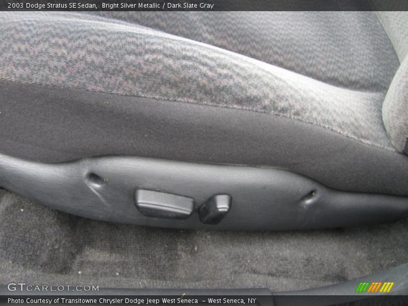 Bright Silver Metallic / Dark Slate Gray 2003 Dodge Stratus SE Sedan