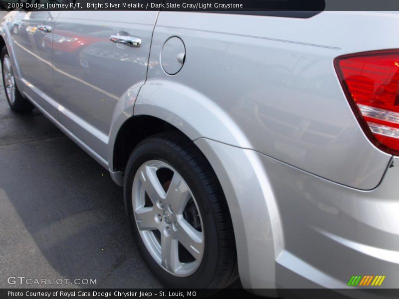 Bright Silver Metallic / Dark Slate Gray/Light Graystone 2009 Dodge Journey R/T