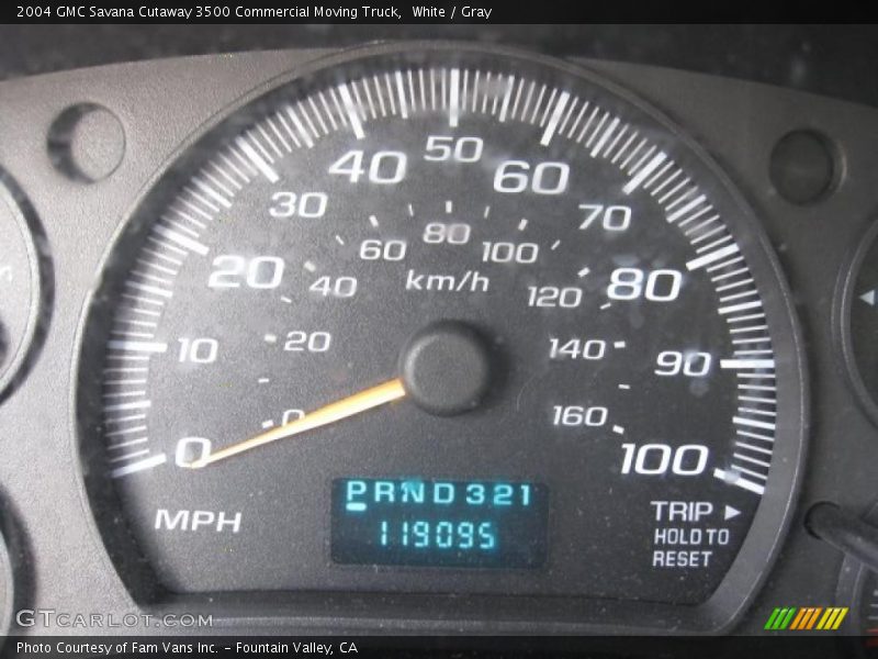 White / Gray 2004 GMC Savana Cutaway 3500 Commercial Moving Truck