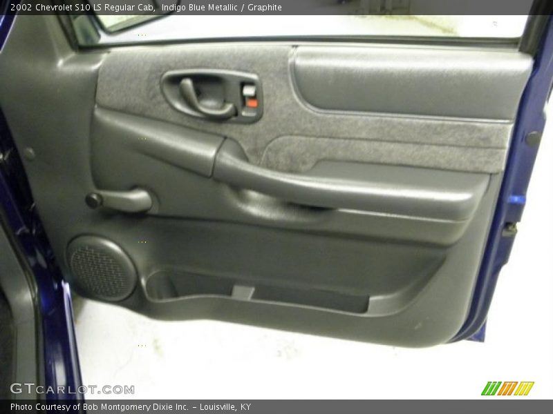 Door Panel of 2002 S10 LS Regular Cab