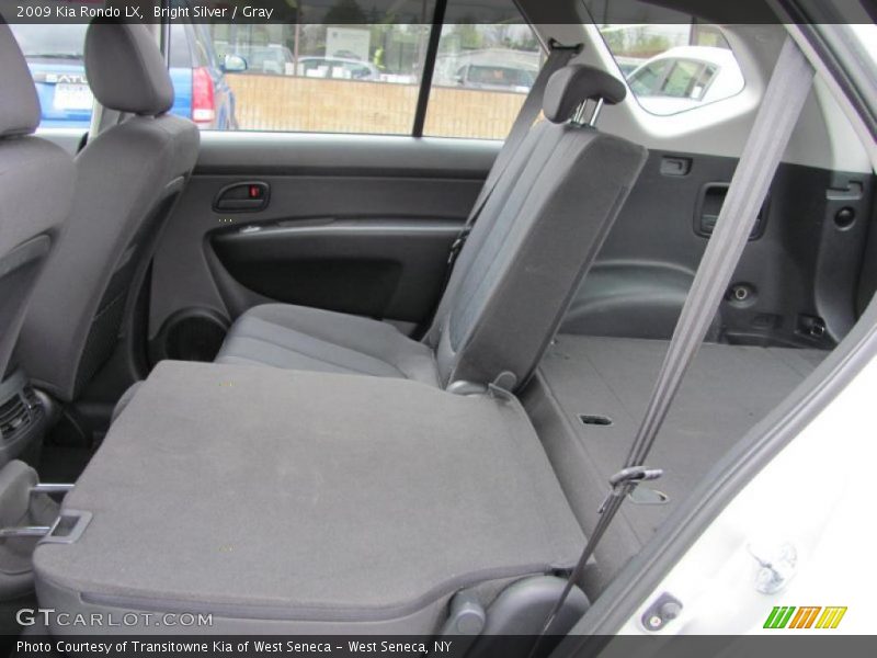 Bright Silver / Gray 2009 Kia Rondo LX