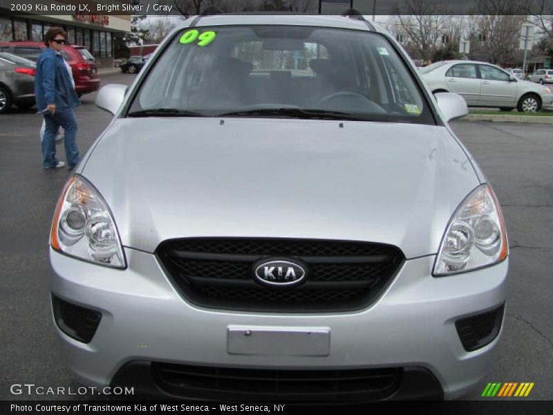 Bright Silver / Gray 2009 Kia Rondo LX