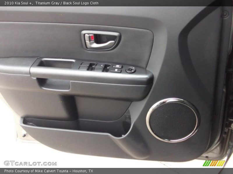 Titanium Gray / Black Soul Logo Cloth 2010 Kia Soul +