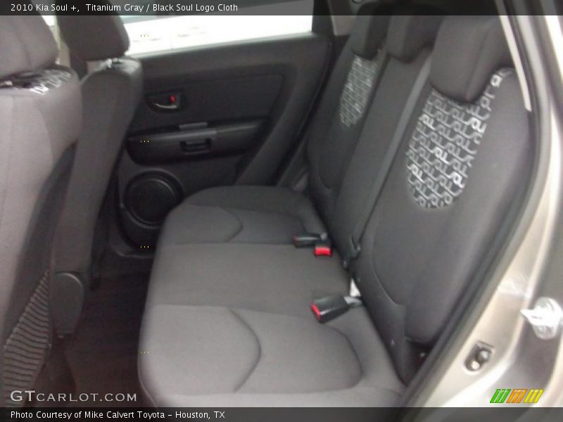Titanium Gray / Black Soul Logo Cloth 2010 Kia Soul +