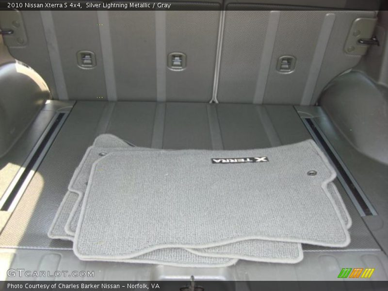 Silver Lightning Metallic / Gray 2010 Nissan Xterra S 4x4
