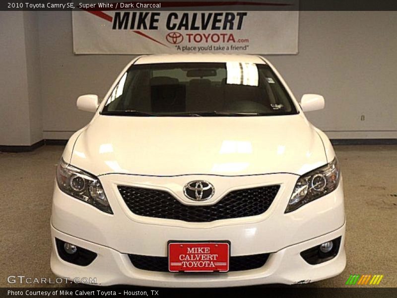 Super White / Dark Charcoal 2010 Toyota Camry SE