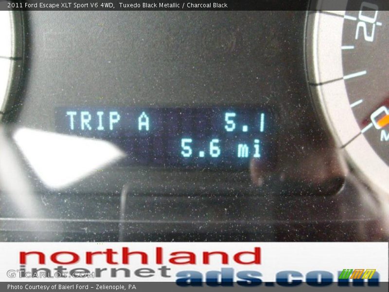 Tuxedo Black Metallic / Charcoal Black 2011 Ford Escape XLT Sport V6 4WD