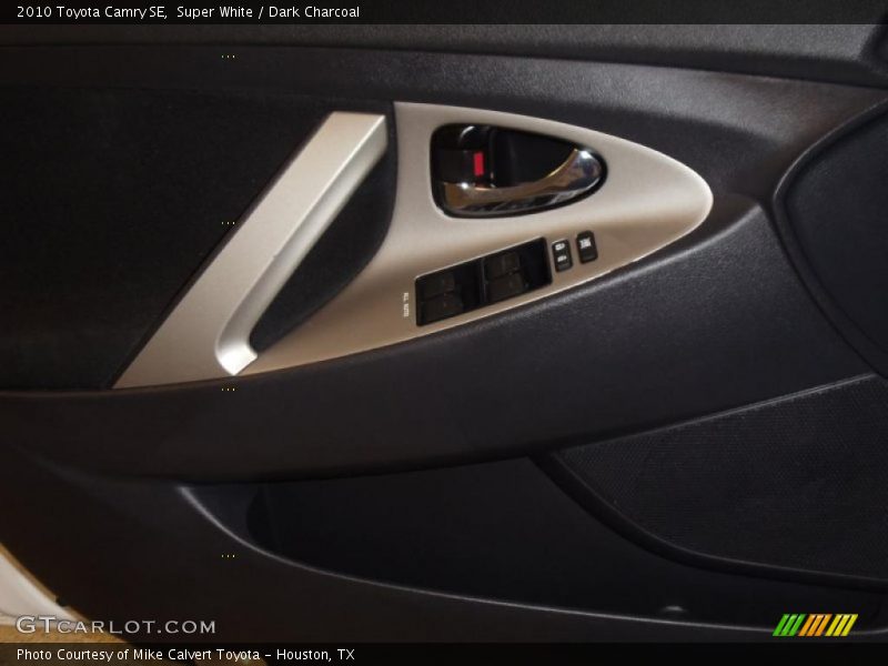 Super White / Dark Charcoal 2010 Toyota Camry SE