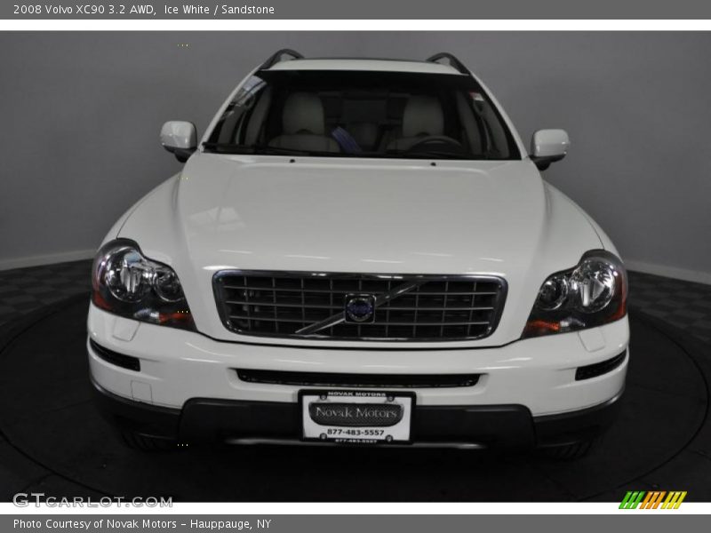 Ice White / Sandstone 2008 Volvo XC90 3.2 AWD