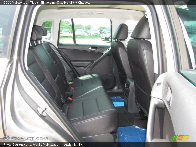 Alpine Gray Metallic / Charcoal 2011 Volkswagen Tiguan SE