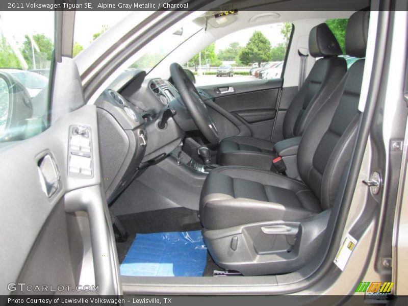 Alpine Gray Metallic / Charcoal 2011 Volkswagen Tiguan SE