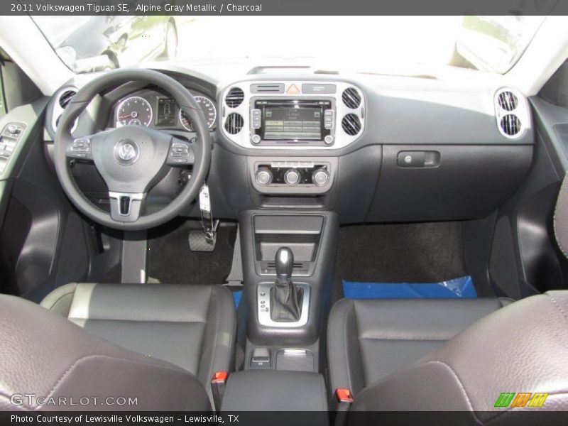 Alpine Gray Metallic / Charcoal 2011 Volkswagen Tiguan SE