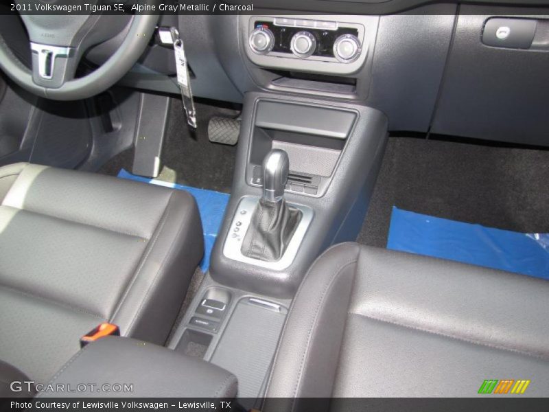 Alpine Gray Metallic / Charcoal 2011 Volkswagen Tiguan SE