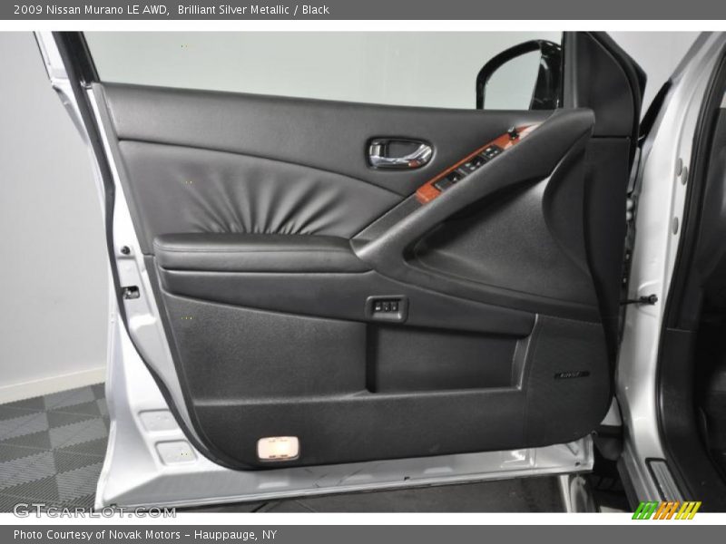 Brilliant Silver Metallic / Black 2009 Nissan Murano LE AWD