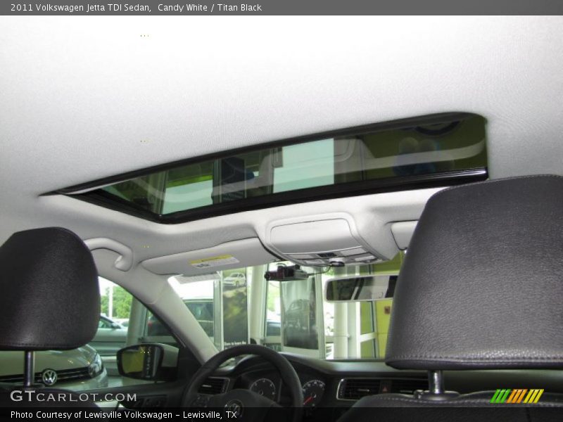 Candy White / Titan Black 2011 Volkswagen Jetta TDI Sedan