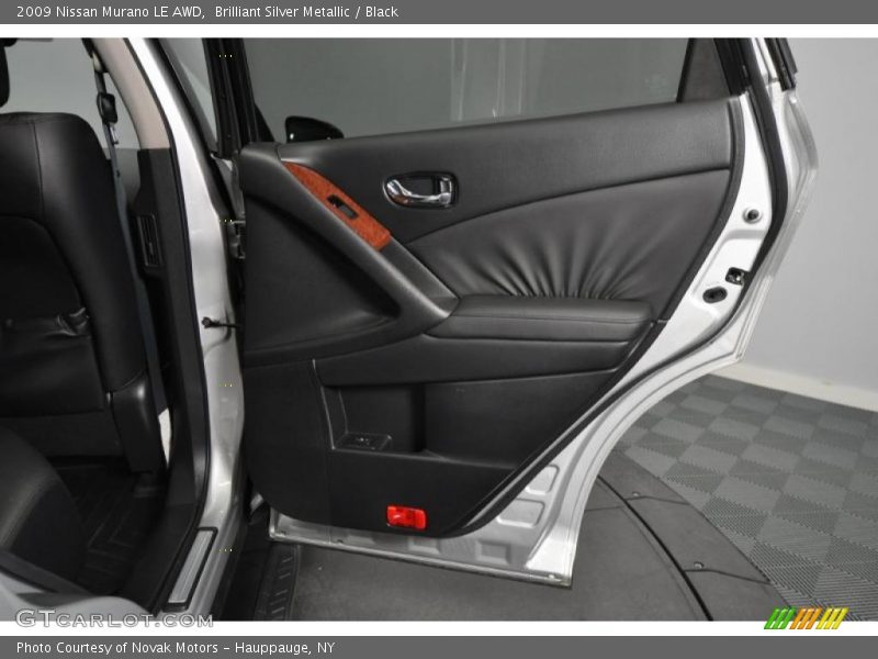 Brilliant Silver Metallic / Black 2009 Nissan Murano LE AWD