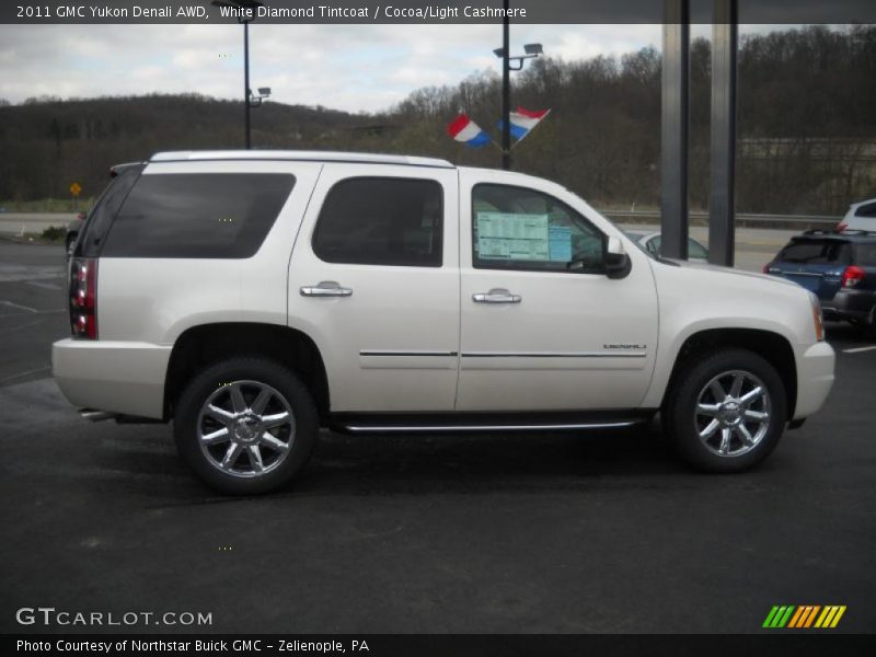 White Diamond Tintcoat / Cocoa/Light Cashmere 2011 GMC Yukon Denali AWD