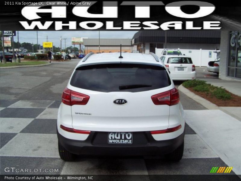 Clear White / Alpine Gray 2011 Kia Sportage LX