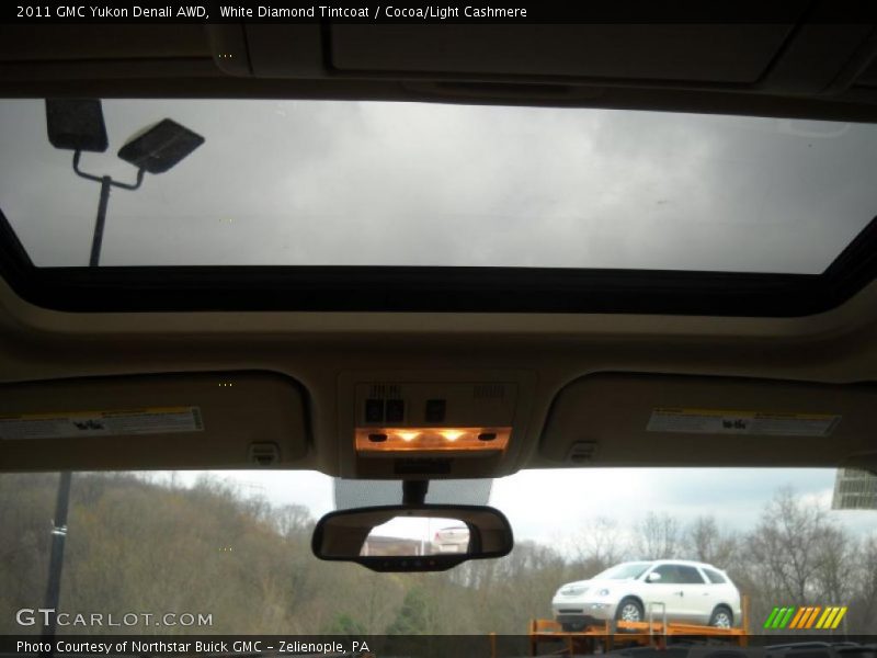 White Diamond Tintcoat / Cocoa/Light Cashmere 2011 GMC Yukon Denali AWD