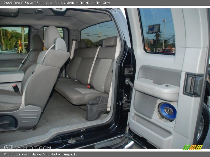 Black / Medium Flint/Dark Flint Grey 2005 Ford F150 XLT SuperCab