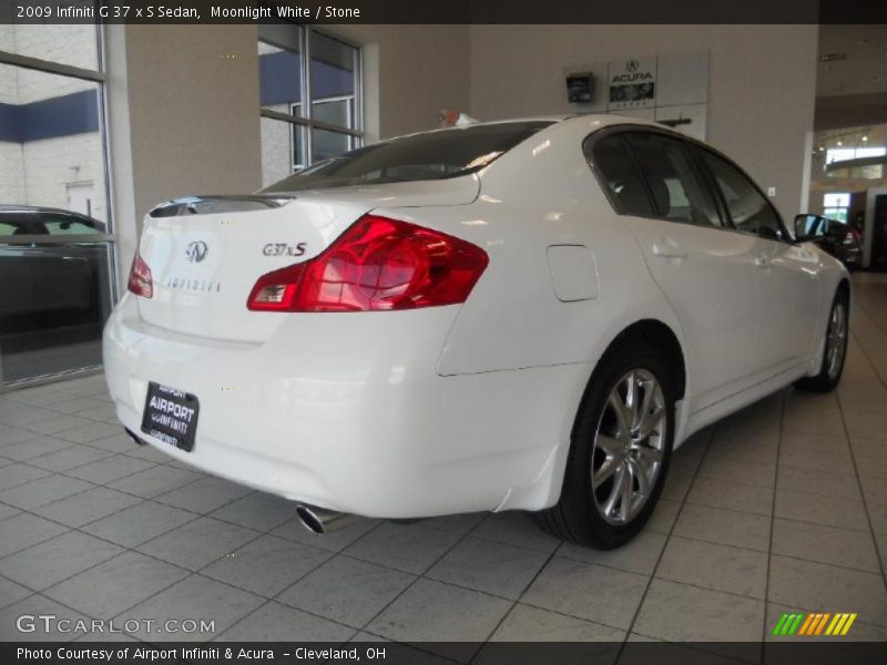  2009 G 37 x S Sedan Moonlight White