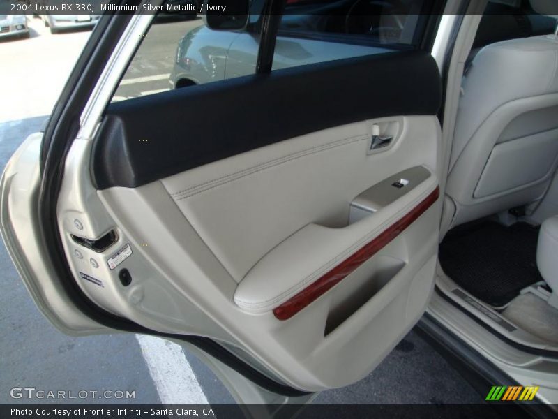 Millinnium Silver Metallic / Ivory 2004 Lexus RX 330