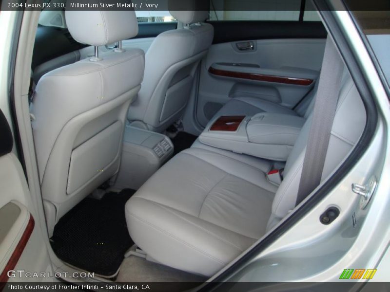 Millinnium Silver Metallic / Ivory 2004 Lexus RX 330