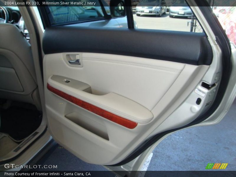 Millinnium Silver Metallic / Ivory 2004 Lexus RX 330