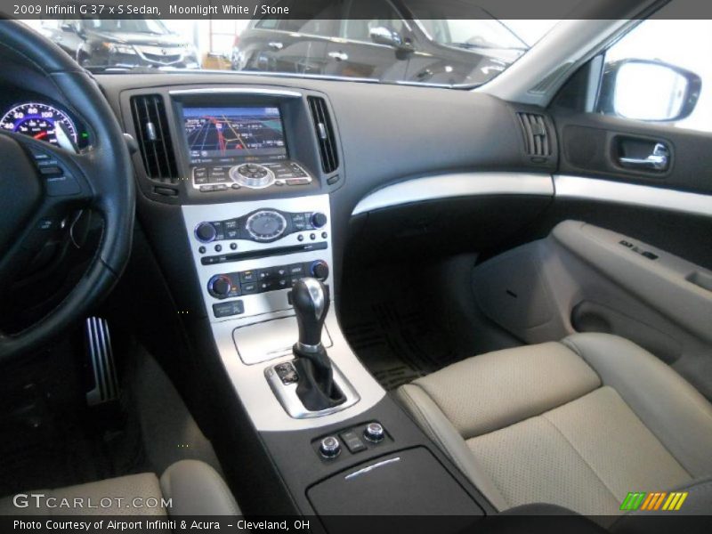 Dashboard of 2009 G 37 x S Sedan