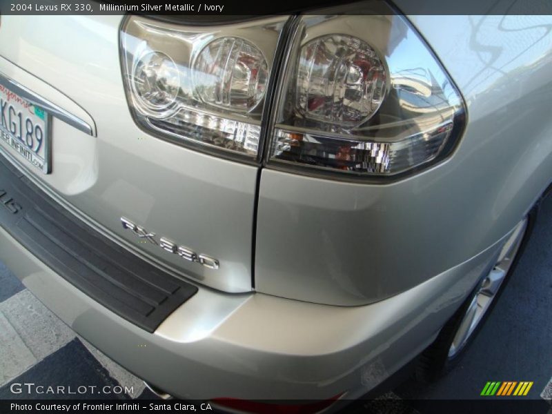 Millinnium Silver Metallic / Ivory 2004 Lexus RX 330