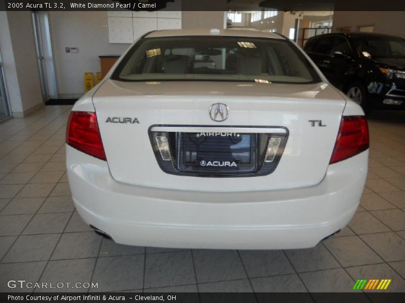 White Diamond Pearl / Camel 2005 Acura TL 3.2