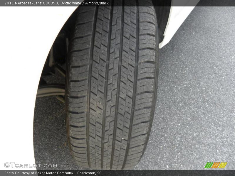 Arctic White / Almond/Black 2011 Mercedes-Benz GLK 350