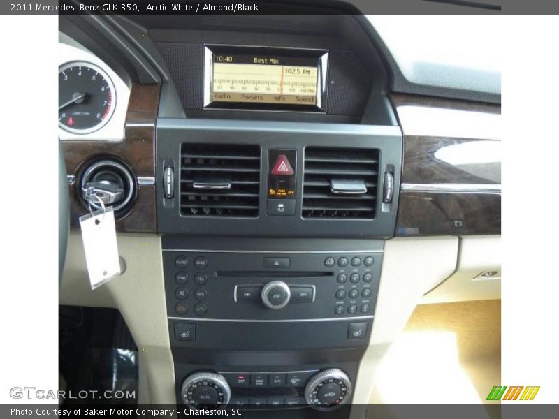 Arctic White / Almond/Black 2011 Mercedes-Benz GLK 350