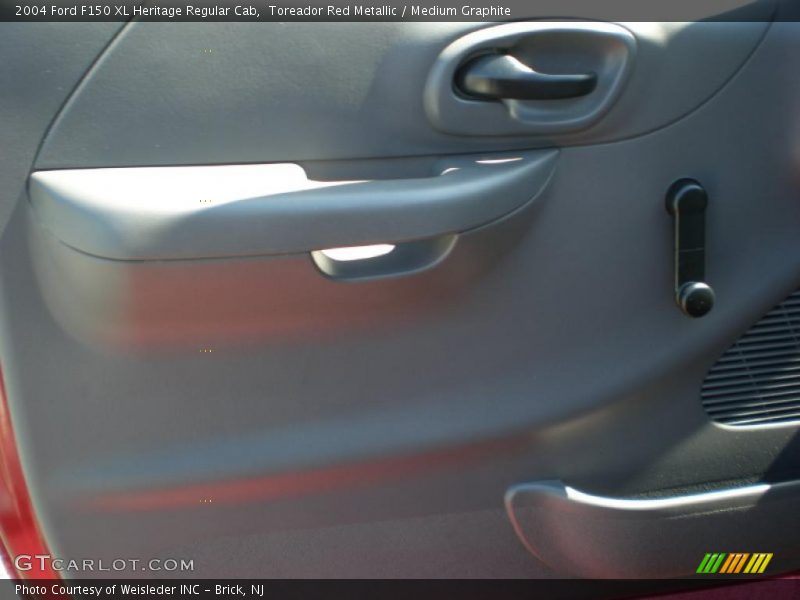 Toreador Red Metallic / Medium Graphite 2004 Ford F150 XL Heritage Regular Cab