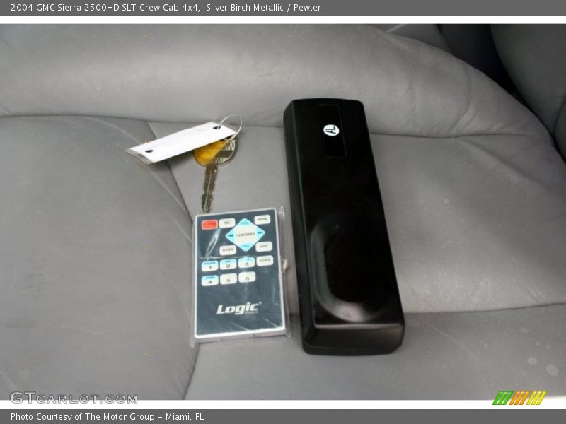 Silver Birch Metallic / Pewter 2004 GMC Sierra 2500HD SLT Crew Cab 4x4