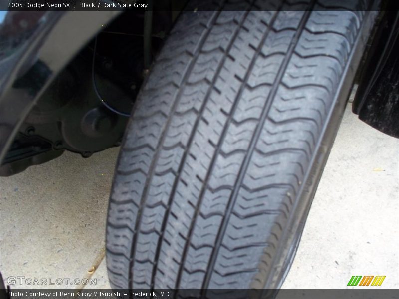Black / Dark Slate Gray 2005 Dodge Neon SXT