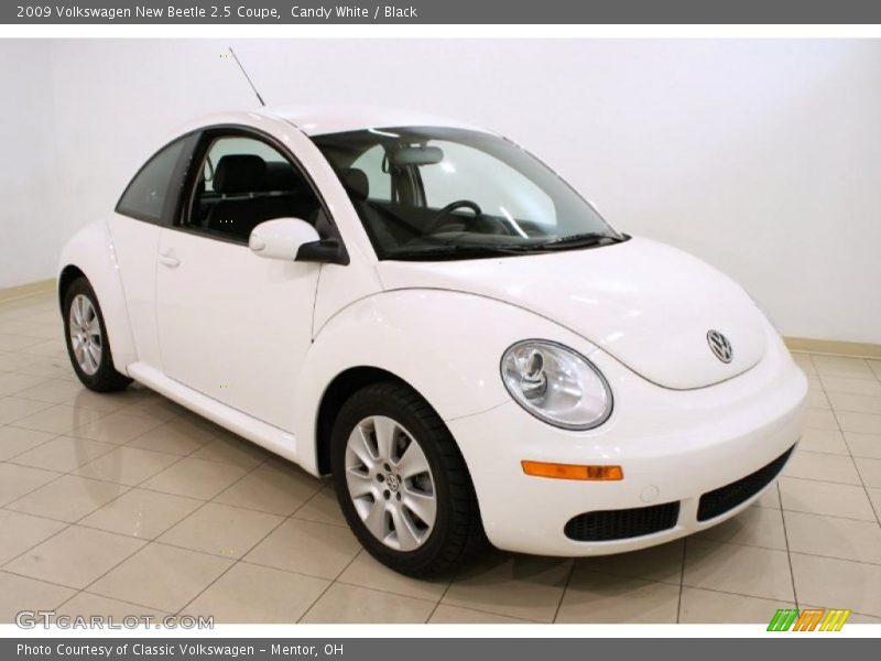 Candy White / Black 2009 Volkswagen New Beetle 2.5 Coupe