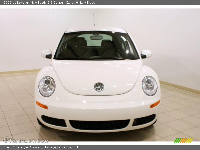 Candy White / Black 2009 Volkswagen New Beetle 2.5 Coupe