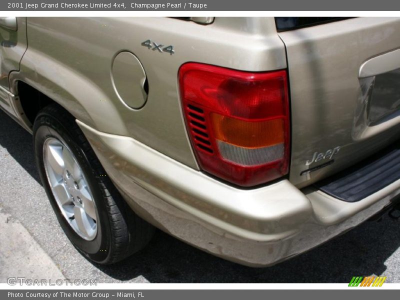 Champagne Pearl / Taupe 2001 Jeep Grand Cherokee Limited 4x4